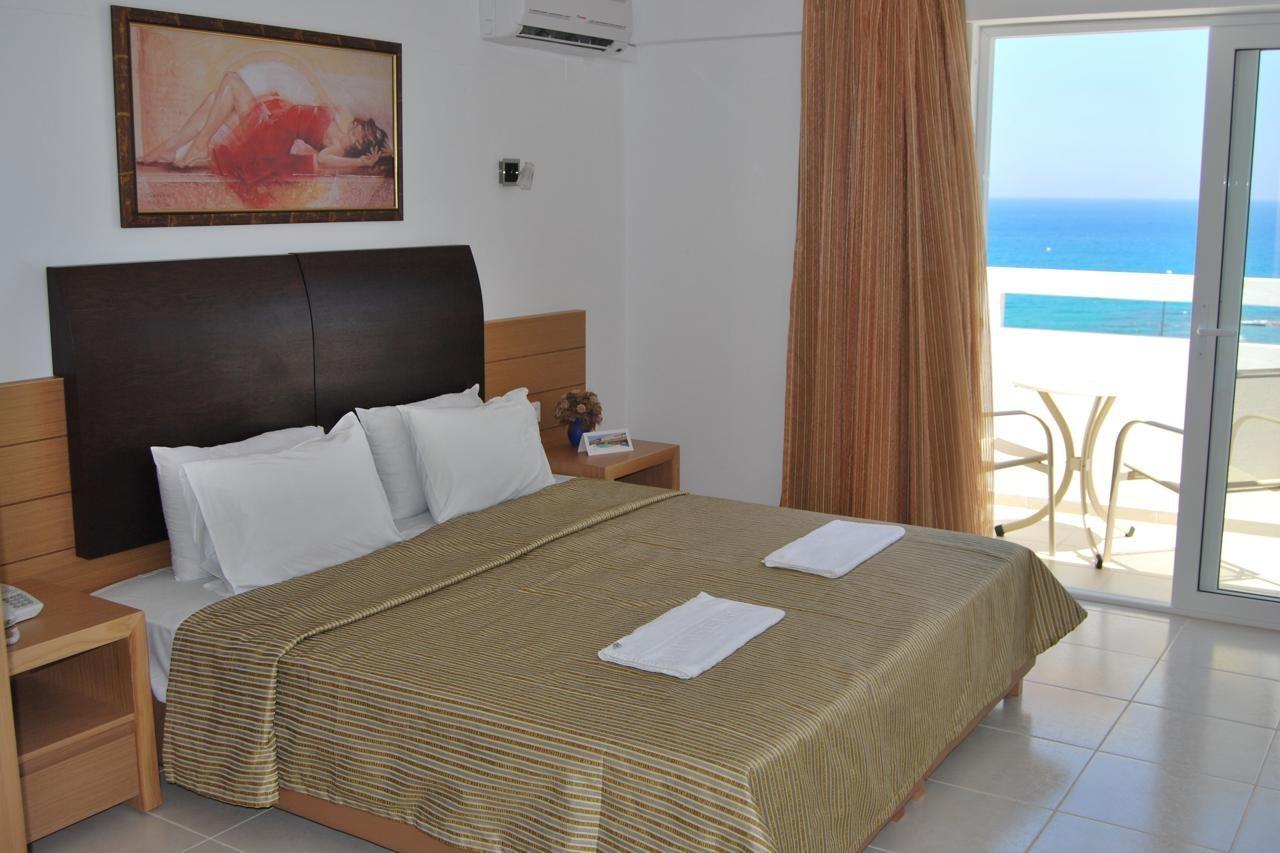 Mediterraneo Hotel Khersónisos Eksteriør bilde
